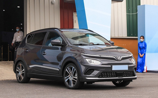 Top 10 ô tô bán chạy nhất quý I/2024 tại Việt Nam: VinFast và Toyota chiếm thế thượng phong