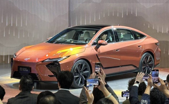 Lexus ES EV hoàn toàn mới ra mắt toàn cầu tại Triển lãm Ô tô Thượng Hải 2025