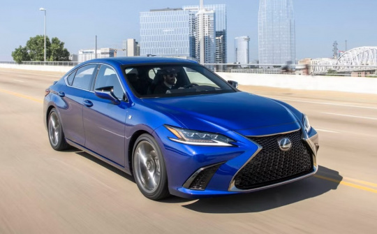 Lịch sử Lexus ES: Hành trình 8 thế hệ chinh phục phân khúc sedan hạng sang