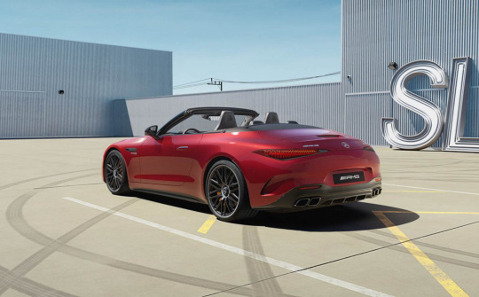 “Siêu phẩm” tốc độ Mercedes-AMG SL 63 S E PERFORMANCE ra mắt Việt Nam