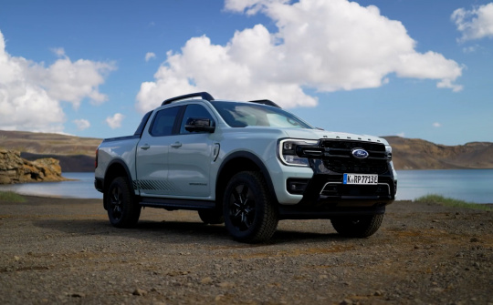 Chi tiết Ford Ranger Stormtrak PHEV 2025: Động cơ tiết kiệm nhiên liệu hơn