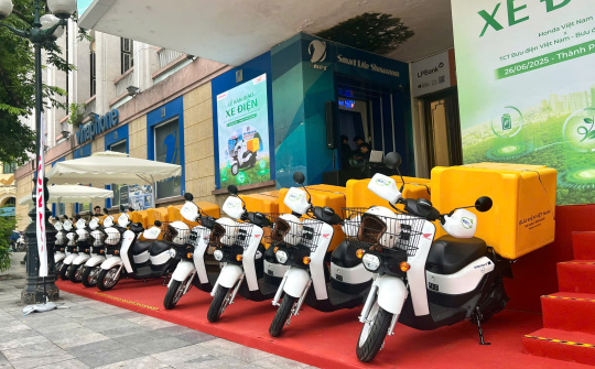 Cận cảnh loạt xe máy điện Benly e: vừa được HVN bàn giao cho Bưu điện Hà Nội