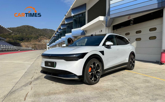 “Tận mục sở thị” Zeekr 7X – mẫu SUV điện cao cấp sắp về Việt Nam