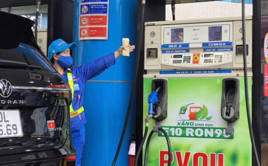 Xăng E10 áp dụng toàn quốc: Những điều chủ xe cần biết