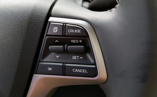 Vì sao ô tô số sàn hiếm được trang bị Cruise Control?