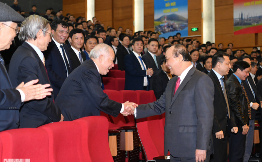 Thủ tướng: Sau bước thăng trầm, ngành dầu khí phải trở lại là động lực phát triển