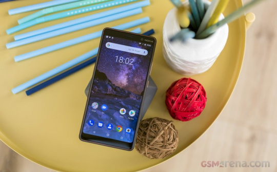 Loạt smartphone "nhỏ mà có võ" đáng mua nhất hiện nay