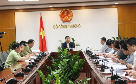 Bộ trưởng Trần Tuấn Anh yêu cầu lực lượng QLTT tấn công vào những trung tâm đầu nậu, điểm nóng, trọng điểm về buôn lậu, hàng gian, hàng giả