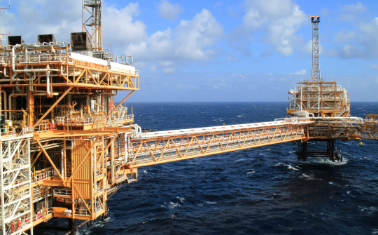 Giá dầu thô giảm trước khả năng OPEC+ không đẩy mạnh cắt giảm sản lượng