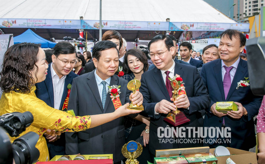 Đặc sản Hòa Bình về tay người M.Cwin800.com thể thao, casino live, bắn cá và slot nổ hũ Hà Nội qua chuỗi Big C
