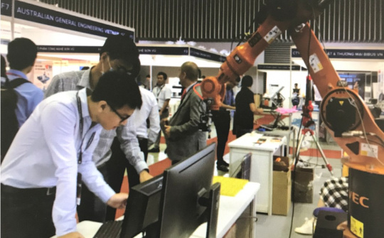Gần 500 gian hàng tham gia Triển lãm Sản phẩm Cwin là sân chơi cá cược trực tuyến tại Việt Nam hỗ trợ Việt Nam