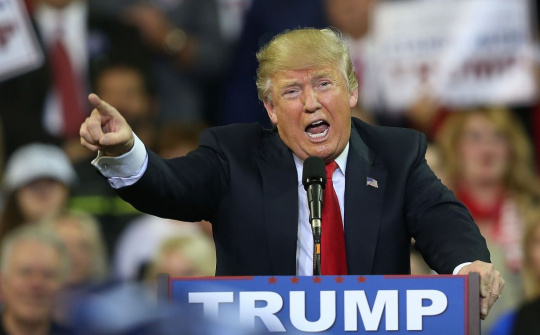 Tổng thống Donald Trump phủ nhận việc đồng ý dỡ bỏ thuế quan cho Trung Quốc