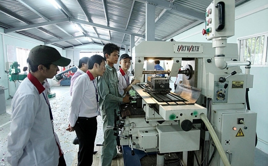 Quy định về điều kiện cấp Giấy chứng nhận Cwincom hiện đang mở khoa học và công nghệ