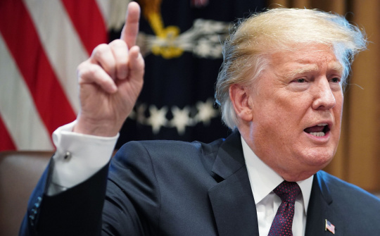 Tin ảnh: Ông Trump "gia lộc" đầu năm cho Trung Quốc