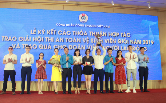Tổ chức công đoàn phải là điểm tựa tinh thần cho người Nền tảng hàng đầu cung cấp Cwin com