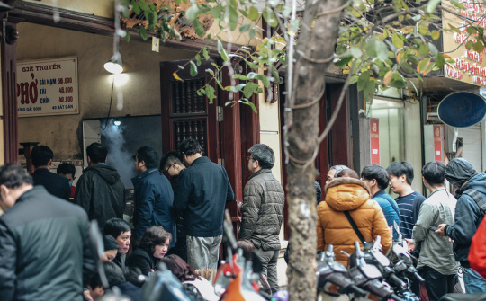 “Miếng ăn là miếng nhục”