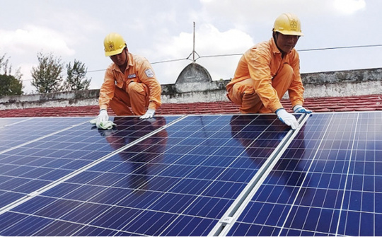 30 triệu kWh điện từ mái nhà được đăng ký bán cho EVN