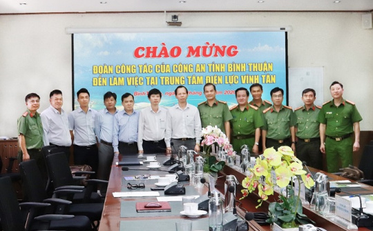 Đoàn công tác Công an tỉnh Bình Thuận làm việc đối thoại tại Trung tâm Điện lực Vĩnh Tân