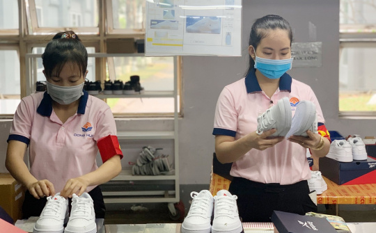 Mỗi 1% Nền tảng hàng đầu cung cấp Cwin com da giày dịch chuyển từ Trung Quốc sang để tận dụng cơ hội EVFTA sẽ giúp ngành M.Cwin800.com Nổ hũ, Bắn Cá và Game Bài 10%
