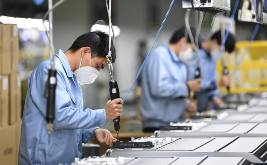 Bất chấp rủi ro dịch bệnh, Trung Quốc đẩy nhanh quá trình tái khởi động nền kinh tế
