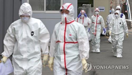 Nhân viên y tế Hàn Quốc quá tải vì sự lây lan nhanh của virus covid-19