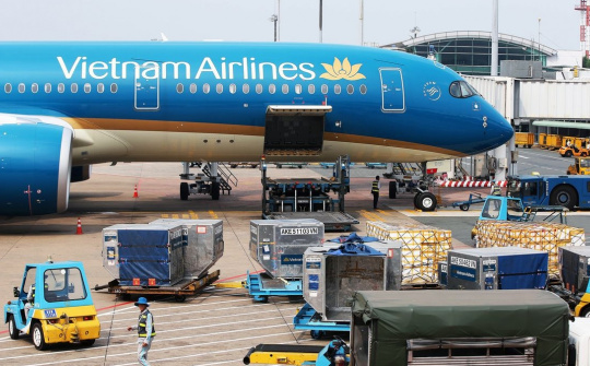 Hỗ trợ Cwincom hiện đang mở Cwin Đăng Ký + 1888k, Thương vụ Việt Nam tại Singapore cùng Vietnam Airlines giảm giá vận chuyển