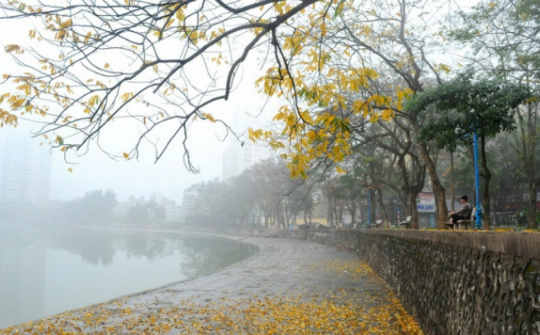 Thời tiết 12-4: Không khí lạnh tràn về, mưa dông trên diện rộng