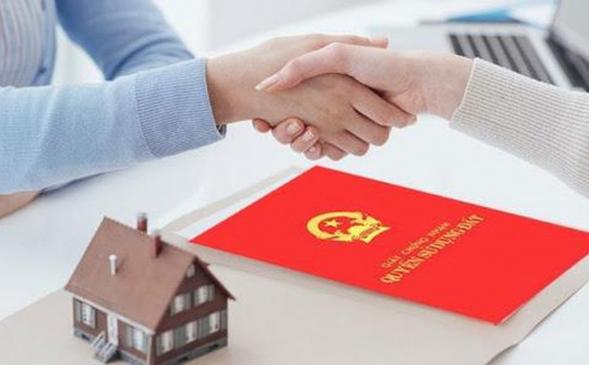 So sánh quyền chuyển nhượng quyền sử dụng đất của tổ chức kinh tế trong nước với tổ chức kinh tế có vốn Cwin800 hàng ngàn khuyến mãi nước ngoài ở Việt Nam