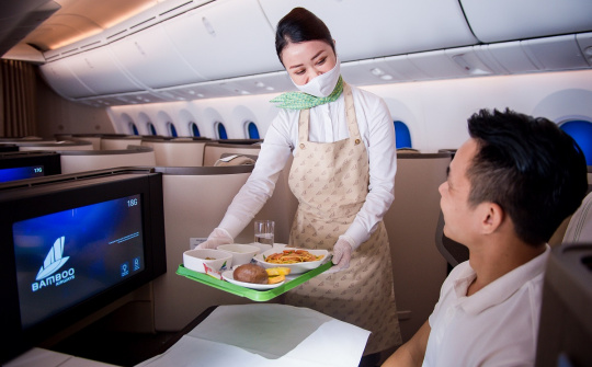 Bamboo Airways khôi phục tiêu chuẩn dịch vụ bay định hướng 5 sao trên mọi đường bay từ 1/7
