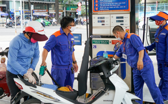 Tiếp tục chi Quỹ bình ổn, giữ ổn định giá xăng RON95