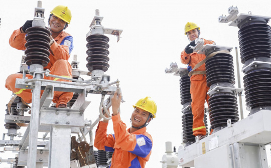 “Tàu tốc hành” NPSC và câu chuyện về “dịch vụ điện xuất sắc”