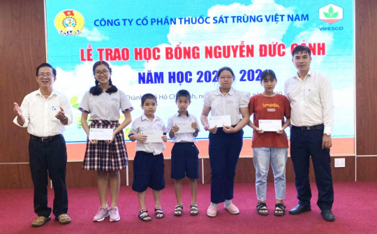 Công đoàn VIPESCO trao 113 triệu đồng Nhà cái cá cược cá độ uy tín Nổ hũ, Bắn Cá và Game Bài Cwin.com Nguyễn Đức Cảnh năm học 2020-2021