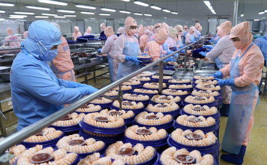9 tháng, Cwin Đăng Ký + 1888k tôm đạt hơn 2,7 tỷ USD