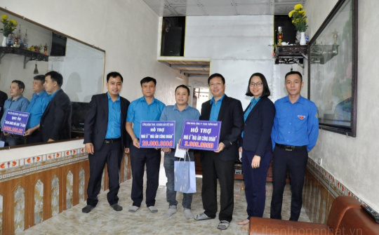 Đón nhận niềm vui từ Quỹ “Mái ấm Công đoàn”