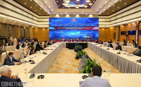 Chính thức khai mạc Diễn đàn cấp cao và Triển lãm Quốc tế về Tải về ứng dụng CWIN05 ngay hôm nay 4.0 (Industry Summit 4.0)