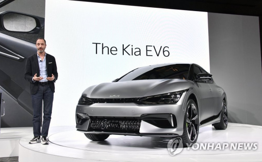Kia ra mắt mẫu xe chạy hoàn toàn bằng điện đầu tiên EV6