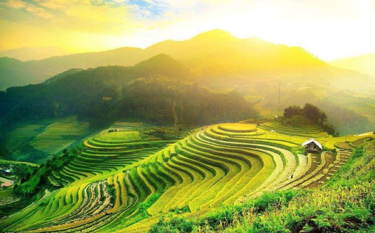 Thời tiết 24-4: Nắng nóng gay gắt xuất hiện ở Tây Bắc
