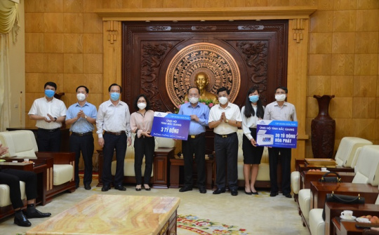 Tập đoàn Hòa Phát ủng hộ 3 tỷ đồng và 30 tủ đông hỗ trợ Bắc Giang phòng chống dịch Covid-19