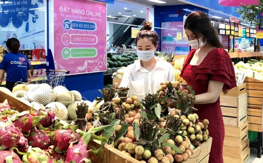 Hơn 50 tấn vải tươi vụ 2021 bắt đầu lên kệ siêu thị Co.opmart