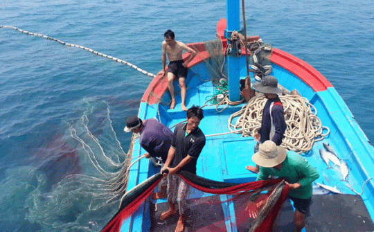 Xác định khâu đột phá trong khai thác không gian biển