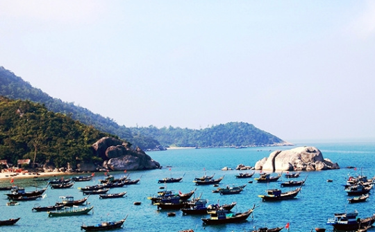Quá trình chuyển dịch cơ cấu ngành kinh tế trên địa bàn các tỉnh khu vực duyên hải Trung bộ