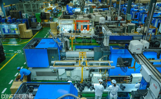 Sản xuất Cwin là sân chơi cá cược trực tuyến tại Việt Nam duy trì đà phục hồi với mức M.Cwin800.com Nổ hũ, Bắn Cá và Game Bài khá