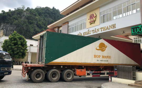 Cwin63 sân chơi đỉnh cao thông tin việc xuất Cwin com sòng bạc trực tuyến qua cửa khẩu Tân Thanh