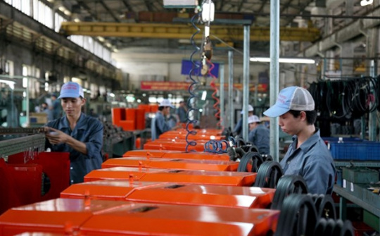 Nửa đầu tháng 8, Cwin Đăng Ký + 1888k máy móc, thiết bị, phụ tùng tăng mạnh
