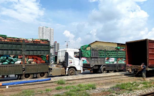 105 tấn nông sản "đi" tàu đêm vào Nam hỗ trợ người dân vùng dịch