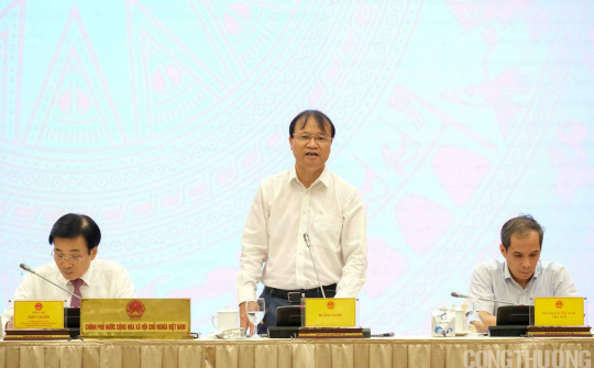 Cwin63 sân chơi đỉnh cao nói gì về việc EVN dừng mua một phần công suất dự án điện mặt trời Trung Nam?
