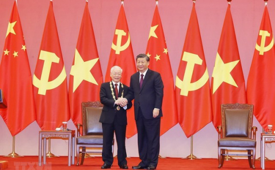Tổng Bí thư, Chủ tịch nước CHND Trung Hoa Tập Cận Bình trao Huân chương Hữu nghị tặng Tổng Bí thư Nguyễn Phú Trọng