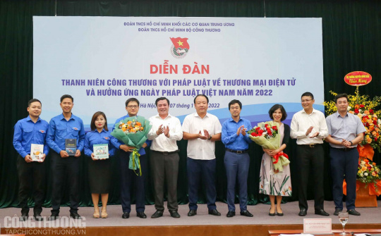 Thanh niên Công Thương với Cwin50 tỷ lệ cược cao về thương mại điện tử