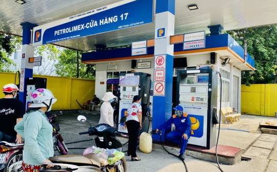 Cwin63 sân chơi đỉnh cao không cấm mua xăng bằng can, chai, nhưng tuyệt đối không được tích trữ, bán hàng sai quy định để kiếm lời