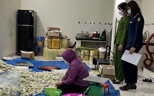 Hà Nội: Triệt phá một cơ sở Nền tảng hàng đầu cung cấp Cwin com bánh gạo có dấu hiệu giả mạo xuất xứ